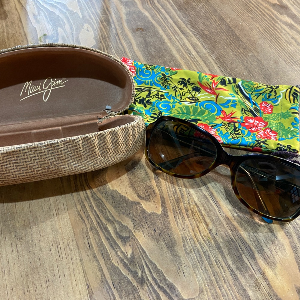 Authentic Maui Jim sunglasses. Tortoise and teal.